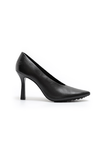Leather Pump With Strap Black