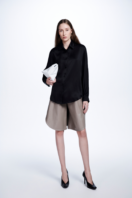 Mailene Leather Bermuda Shorts Taupe