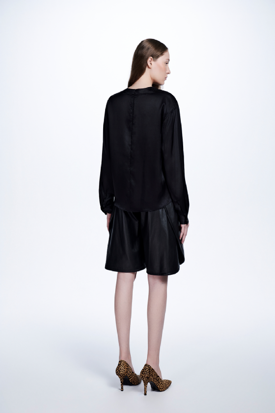 Mailene Leather Bermuda Shorts Black